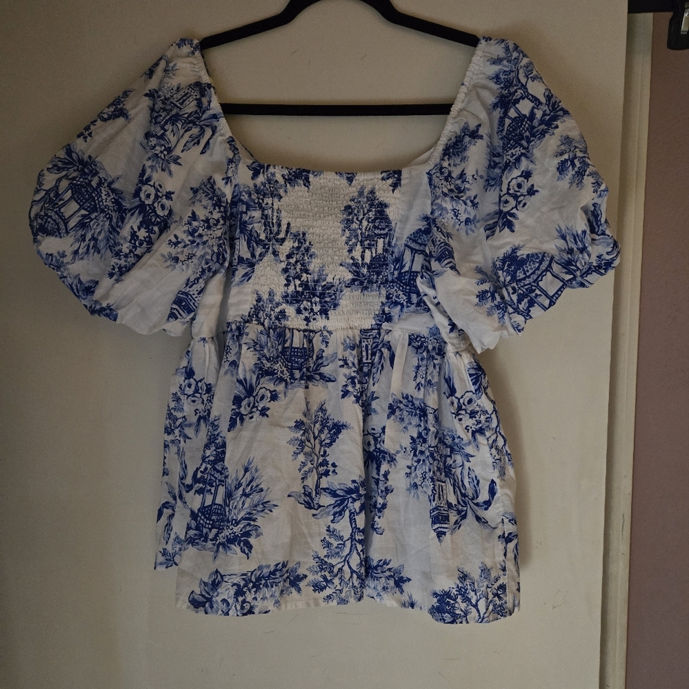 Blue and White Floral Women's Top - Picture 4 of 4